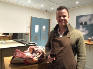 Lader op til WPT Vejle med et glas vin og en god bøf.